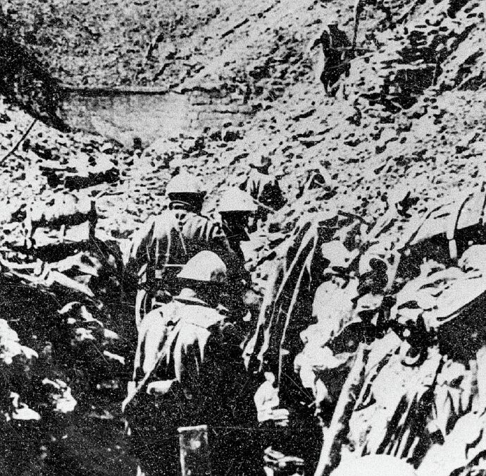 È dura la sintassi  della guerra: più demoni che angeli