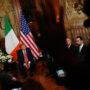 Copertina di Trump in Irlanda auspica la riunificazione con Belfast: “Sarebbe fantastico”. Il premier britannico: “Contano gli accordi”. Ma gli Unionisti insorgono