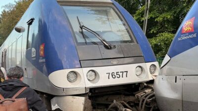 Copertina di Francia, deraglia treno regionale a 140 chilometri orari in Normandia: 44 feriti, la polizia indaga