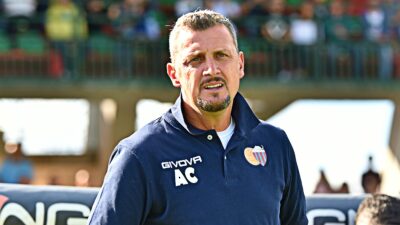 Copertina di Si accascia e perde i sensi durante una partita di padel: paura per Andrea Camplone, ex capitano del Pescara