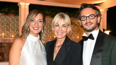 Copertina di “Ida Di Filippo voleva l’azzurro, lo abbiamo nascosto perché è il colore che Pietro non ama. 8 mesi per organizzare il matrimonio”: parla la wedding planner dietro le nozze del volto di “Casa a prima vista”