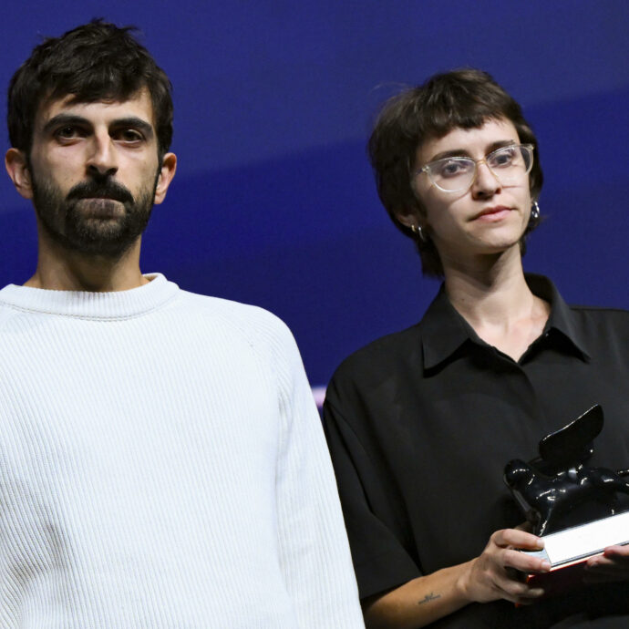 “Negare un crimine ne favorisce la persistenza”, i registi di Naza premiati a Venezia 83. “Contestano il film senza averlo visto”