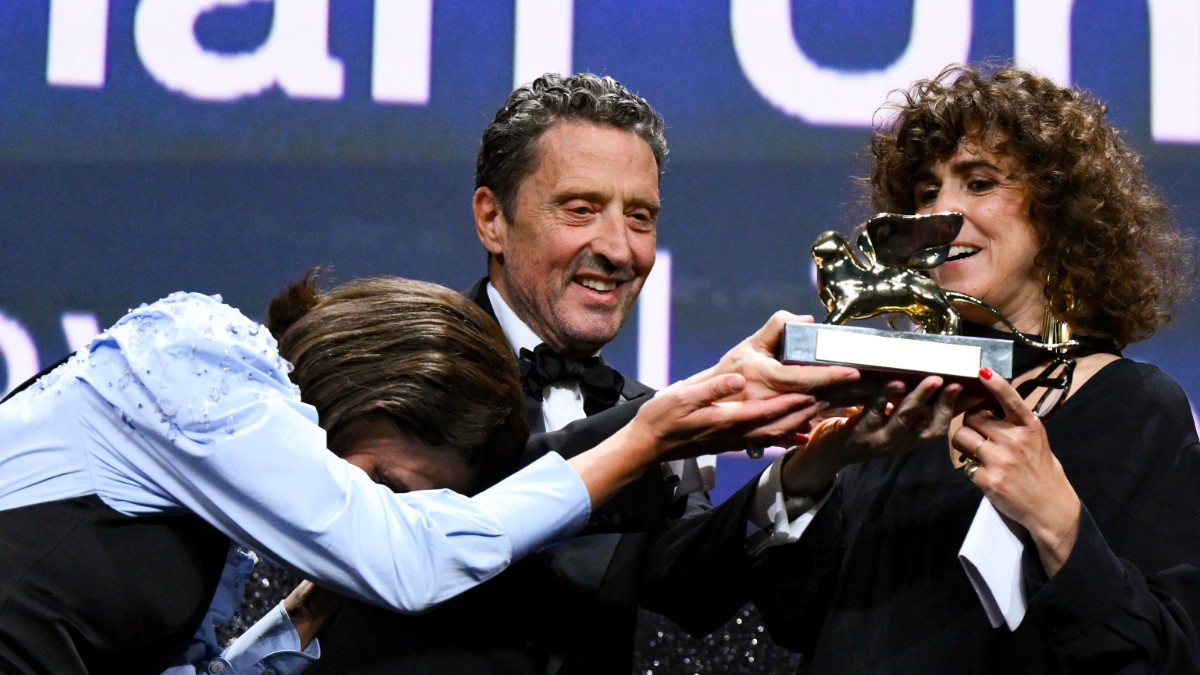 I vincitori di Venezia 83 –  Il Leone d’oro va a Woman Unknown. Malkovich e Arcel migliori attori. All’israeliano Naza il premio speciale della Giuria