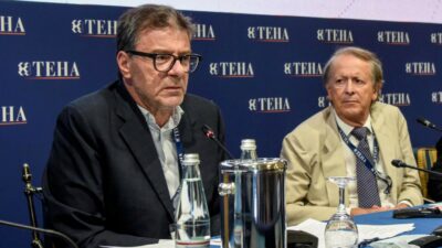 Copertina di “Basta inseguire le élite, la sinistra stia coi deboli”
