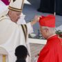 Copertina di Dalla “Chiesa povera per i poveri” al Covid, fino alla revoca dei tagli: i “sacrifici” di Francesco, le mosse di Leone XIV e il ruolo dei donatori Usa