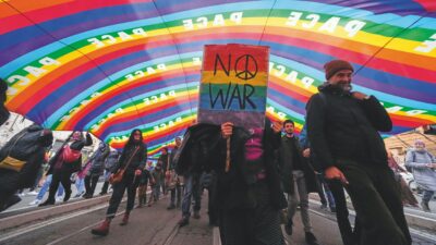 Copertina di Armi a Kiev, Francesco Vignarca (Rete pace e disarmo): “Saranno i fatti a suggerire una sintesi a sinistra: insistere  sugli aiuti militari non serve”