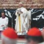 Copertina di Leone cancella il taglio a stipendi dei cardinali