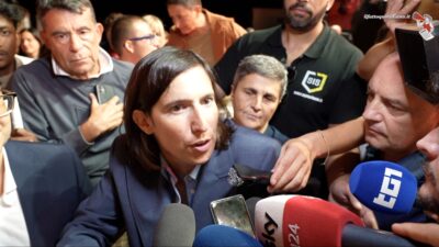 Copertina di Schlein: “Se vincono loro portano al 5% la spesa militare, se vinciamo noi portiamo al 7% quella sanitaria”