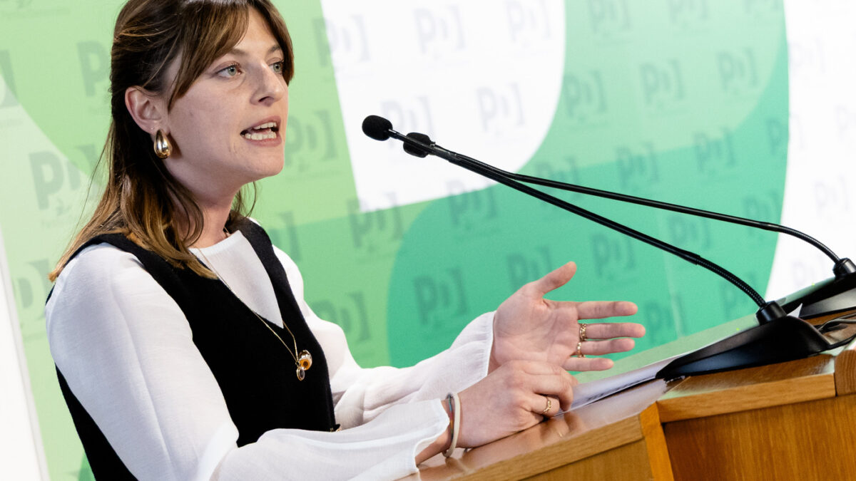 disertori concetto ripugnante i malumori dei riformisti pd dopo il discorso pacifista della giovane democratica virginia libero da Ilfattoquotidiano.it disertori concetto ripugnante i malumori dei riformisti pd dopo il discorso pacifista della giovane democratica virginia libero