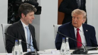 Copertina di “Trump ha incontrato in segreto Sam Altman di OpenAi”, previsto vertice tra aziende sull’IA dopo gli allarmi di dirigenti e ricercatori