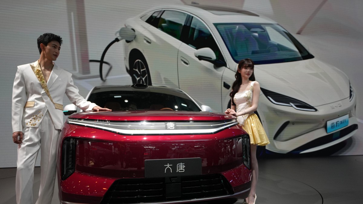cina nel 2030 elettriche e ibride saranno il 70 del mercato da Ilfattoquotidiano.it cina nel 2030 elettriche e ibride saranno il 70 del mercato