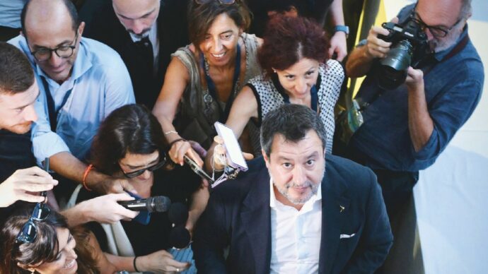 Salvini agli imprenditori di Mosca con Savoini: “Stop sanzioni e sì gas”. E vede l’ambasciatore