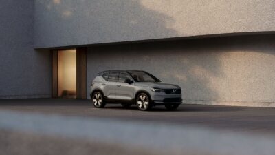 Copertina di Volvo XC40, un lifting tecnologico per sfidare il tempo