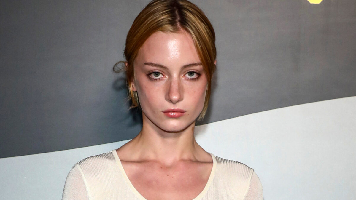 Kai Schreiber, la figlia di Naomi Watts e Liev Schreiber fa la storia: a 17 anni è la prima modella trans a vincere il “Breakthrough Model Of The Year”