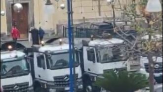 Copertina di Benedizione religiosa dei camion in costiera sorrentina, assolto l’imprenditore Salvatore Langellotto