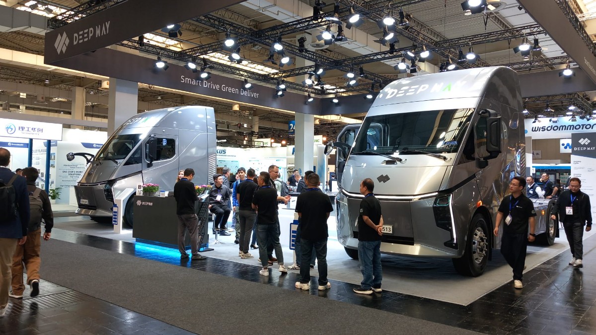 https://st.ilfattoquotidiano.it/wp-content/uploads/2026/09/16/IAA-Hannover.jpg
