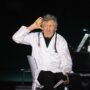 Copertina di “C'è chi fa la cosa giusta e piccoli stronzi come te che fanno la cosa sbagliata”: Roger Waters attacca Ed Sheeran