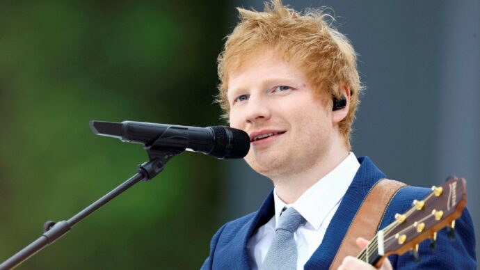 Ed Sheeran l’hanno rimasto solo. E pure Waters l’attacca: “Cretino”