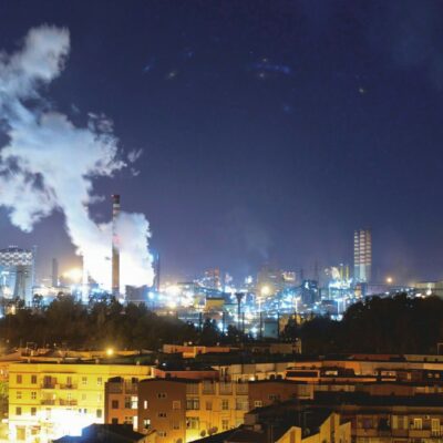 Copertina di Ilva, è il Giorno della marmotta. Forni  accesi per un altro mese