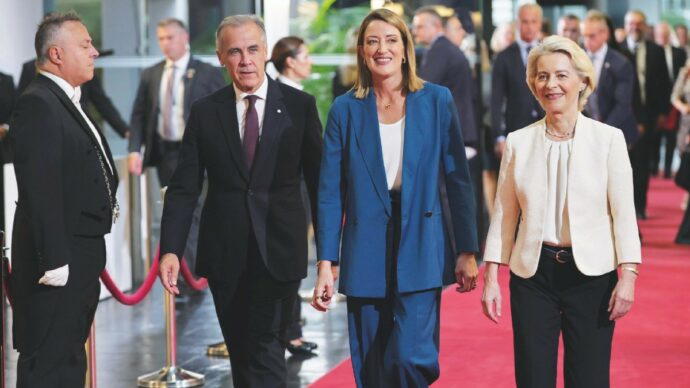 Ursula insiste su riarmo e aiuti a Kiev. E vuole il Canada in Ue