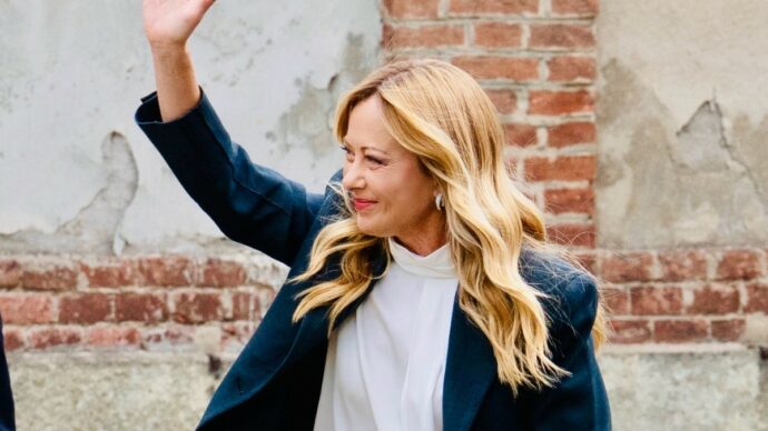 Caro carburanti, governo in panne: arriva il 15esimo taglio delle accise, forse da ottobre le misure mirate. Opposizioni: “Toppe insufficienti”