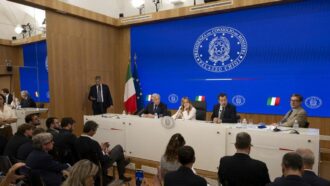 Copertina di Mai con Vannacci? Meloni non chiude a Futuro Nazionale