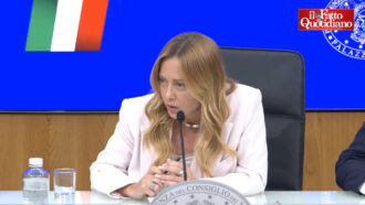 Copertina di Legge elettorale, Meloni: “Chiederemo la fiducia alla Camera, è un fatto di chiarezza”