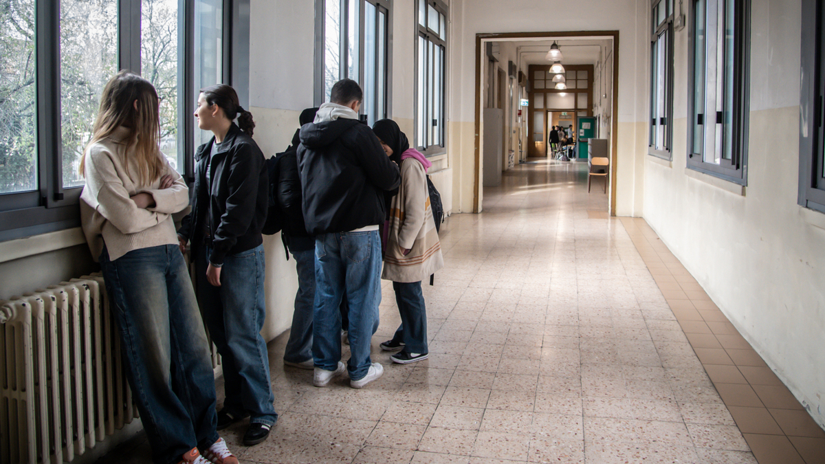 studente fotografa l8217infilatrazione a scuola e viene punito anche l8217ufficio scolastico regionale conferma la nota da Ilfattoquotidiano.it studente fotografa l8217infilatrazione a scuola e viene punito anche l8217ufficio scolastico regionale conferma la nota