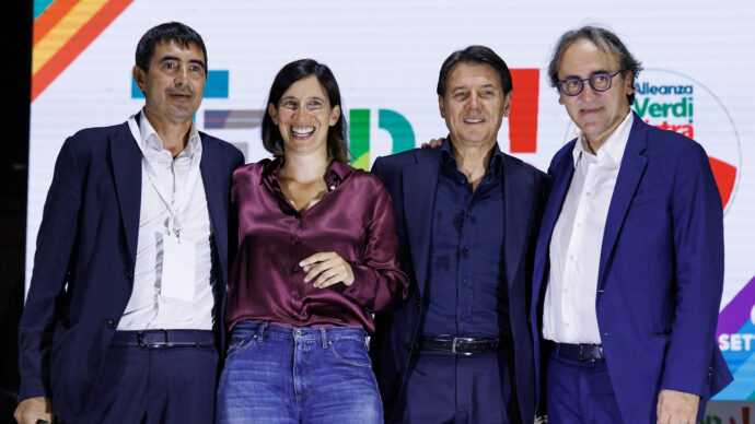 Sondaggi, il centrosinistra (con Iv) supera il 42%: con la legge elettorale di Meloni conquisterebbe il premio di maggioranza