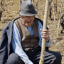 Copertina di Muore a 112 anni Zitòn: era l’uomo più vecchio d’Italia, ha continuato a lavorare nei campi fino a 106 anni