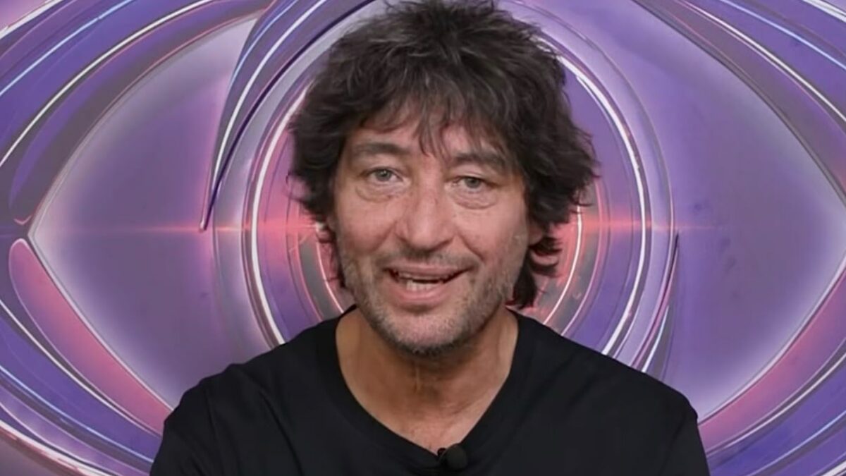 “Il Grande fratello Vip è il militare che non ho fatto. Perché ho accettato? Non è facile lavorare in tv”: così Simone Annicchiarico