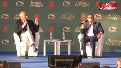 Copertina di La Russa a Peter Gomez: “Delmastro? Non so avrei votato contro la richiesta della procura sulle chat. Ma è persona perbene”
