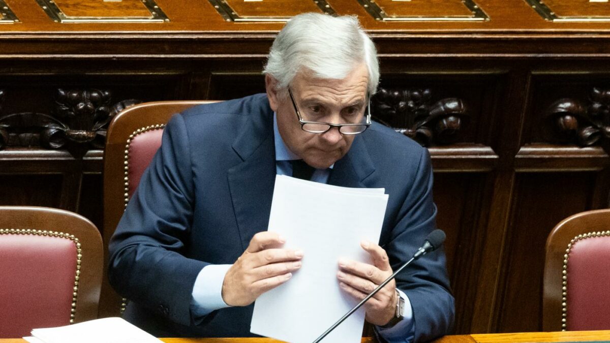 tajani per la sicurezza usiamo in strada la polizia locale imboscata negli uffici il sindacato insulto inaccettabile da Ilfattoquotidiano.it tajani per la sicurezza usiamo in strada la polizia locale imboscata negli uffici il sindacato insulto inaccettabile