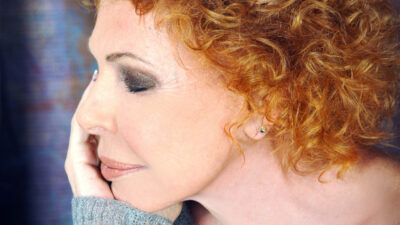 Copertina di “Ornella Vanoni mi diceva ‘sai, comunque non mi sono costruita una vita sentimentale. Ci sono sere in cui darei tutto quello che ho per una carezza’”: il ricordo di Pacifico