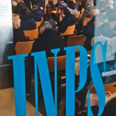 Copertina di Inps, cancellati i report locali: dati scomodi in vista del voto