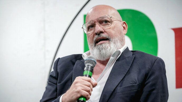 Il dem in Ue: “Non saranno le bombe a portare la pace”