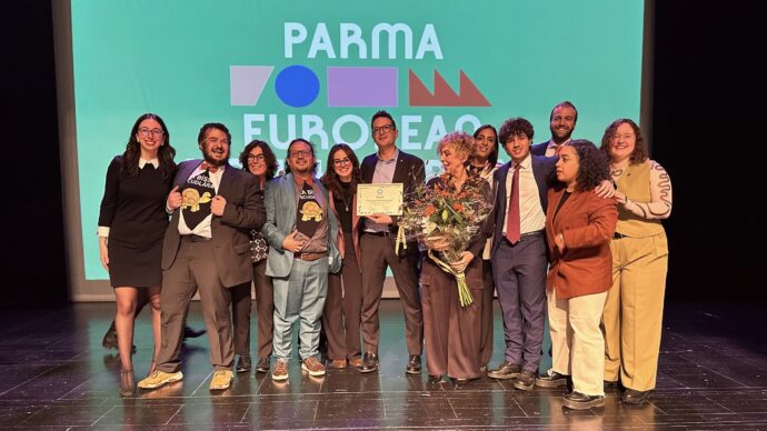 Giovani e politica, l’indagine: “Gli italiani i più impegnati in Europa. Ma la maggior parte non ha fiducia nelle istituzioni”