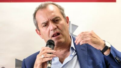 Copertina di Coppa America a Napoli, l’ira di de Magistris: “Dietro l’evento un’operazione speculativa. Bonifiche cancellate, salute a rischio”