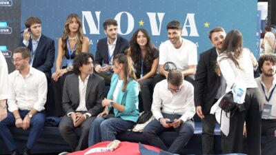 Copertina di Il messaggio della base M5S a Elly Schlein: “Con Meloni non ci si confronta, ma la si batte alle urne”