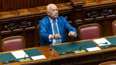 Copertina di La guerra dei tribunalini a destra: Forza Italia contro la riapertura di Bassano chiede in cambio le “sue” Alba e Lucera
