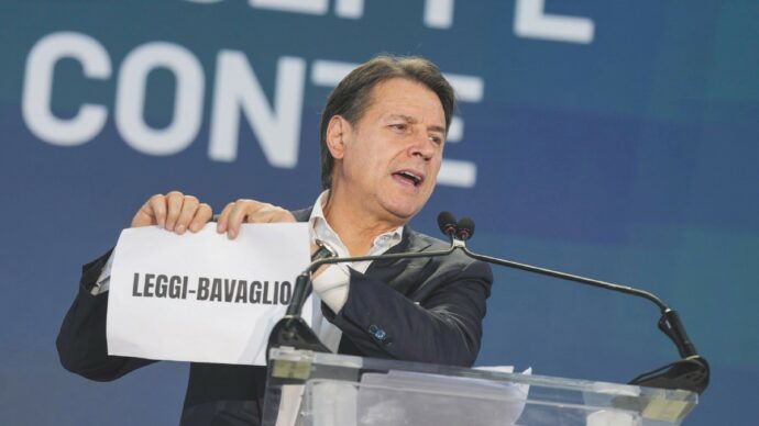 Conte straccia le politiche di Meloni&C.: “Servono  vere riforme progressiste”