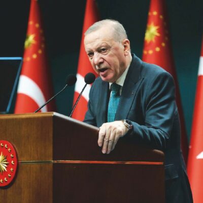 Copertina di Il voto ormai è inutile: quando  perde Erdogan compra o arresta tutti