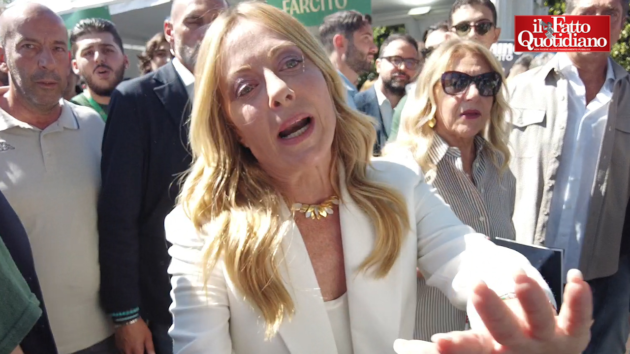 meloni ai giornalisti non voglio parlare con voi da Ilfattoquotidiano.it meloni ai giornalisti non voglio parlare con voi