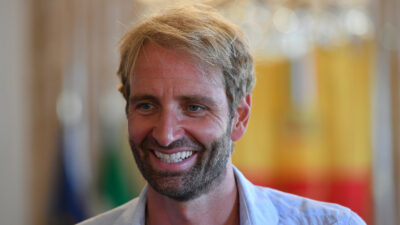 Copertina di “Mi annodavo un secchio con l’avanzo di una cinghia per le tapparelle, quello c’era. Mia mamma era un sergente, ma ha fatto bene”: parla Massimiliano Rosolino