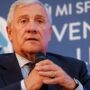 Copertina di “Meglio sposare una donna meno appariscente ma più seria e affidabile, che ha le gonne un po’ più lunghe”: è polemica per le parole di Tajani