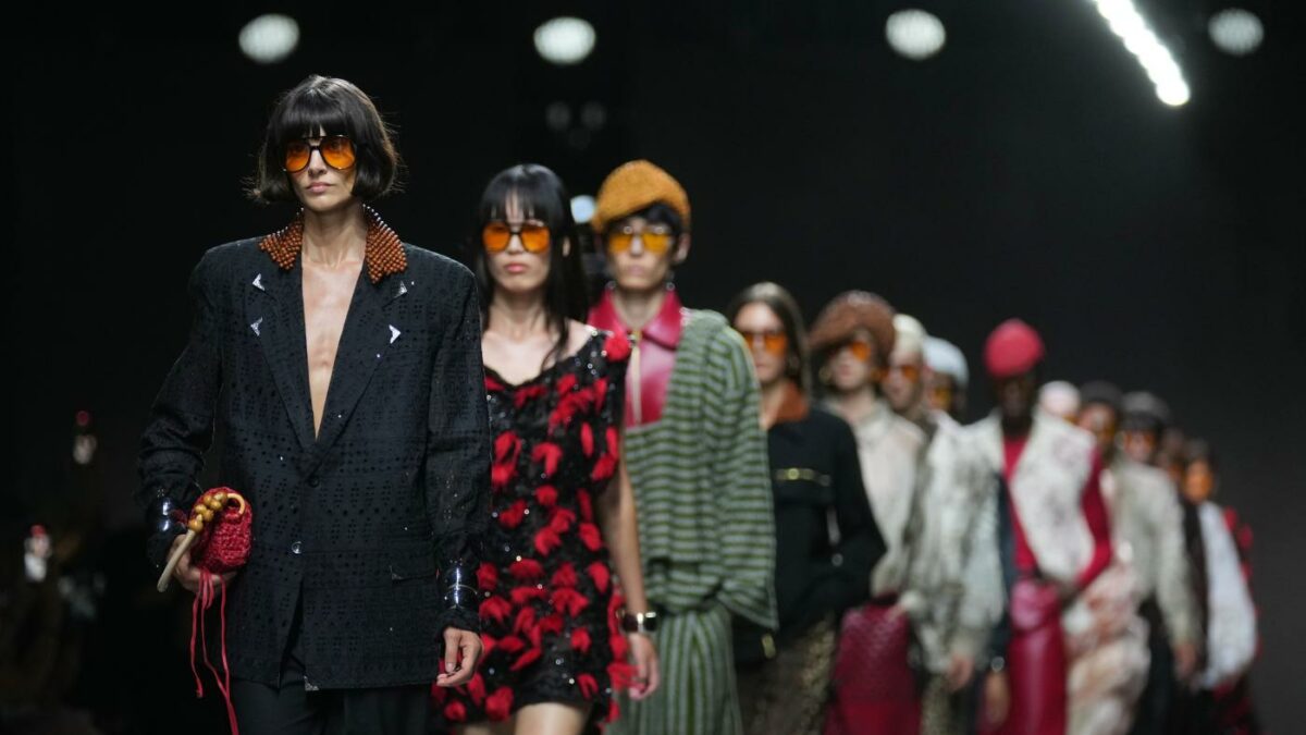 milano fashion week 2026 al via giro d8217affari da 219 milioni di indotto da beckham a madonna tutti i vip attesi ma i sindacati lanciano l8217allarme perse 3 mila imprese in un anno la cassa integrazione cresce da Ilfattoquotidiano.it milano fashion week 2026 al via giro d8217affari da 219 milioni di indotto da beckham a madonna tutti i vip attesi ma i sindacati lanciano l8217allarme perse 3 mila imprese in un anno la cassa integrazione cresce