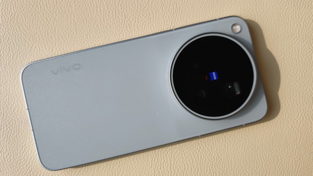 vivo annuncia i suoi nuovi smartphone di punta in arrivo la serie x500 da Ilfattoquotidiano.it vivo annuncia i suoi nuovi smartphone di punta in arrivo la serie x500