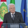 Copertina di “La scuola aiuti a non creare ghetti”: l’intervento di Mattarella dopo l’annuncio di Meloni sul tetto di stranieri in classe