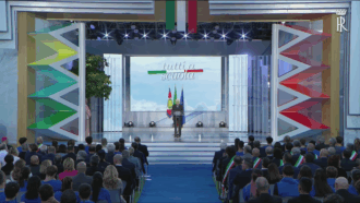 Copertina di Mattarella: “La scuola è aperta a tutti, è la leva d’integrazione più importante per chi viene da altri Paesi”