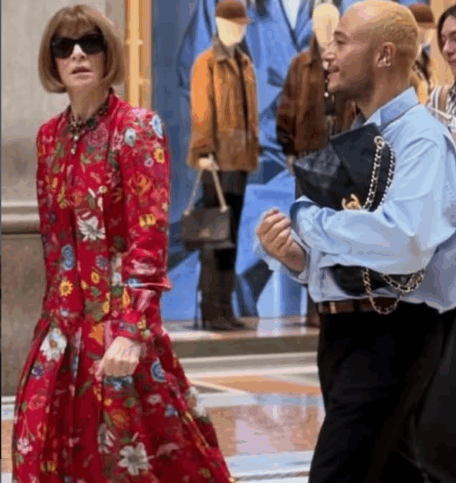 “Mi fa impazzire quando dicono: ‘Ho parlato con questa persona’, mentre in realtà hanno mandato un messaggio. Prendete il telefono! Cercate quella persona”: parla Anna Wintour